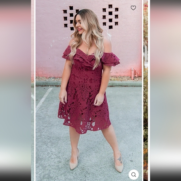 Divine Avenue Off the Shoulder Dress - Picture 3 of 3